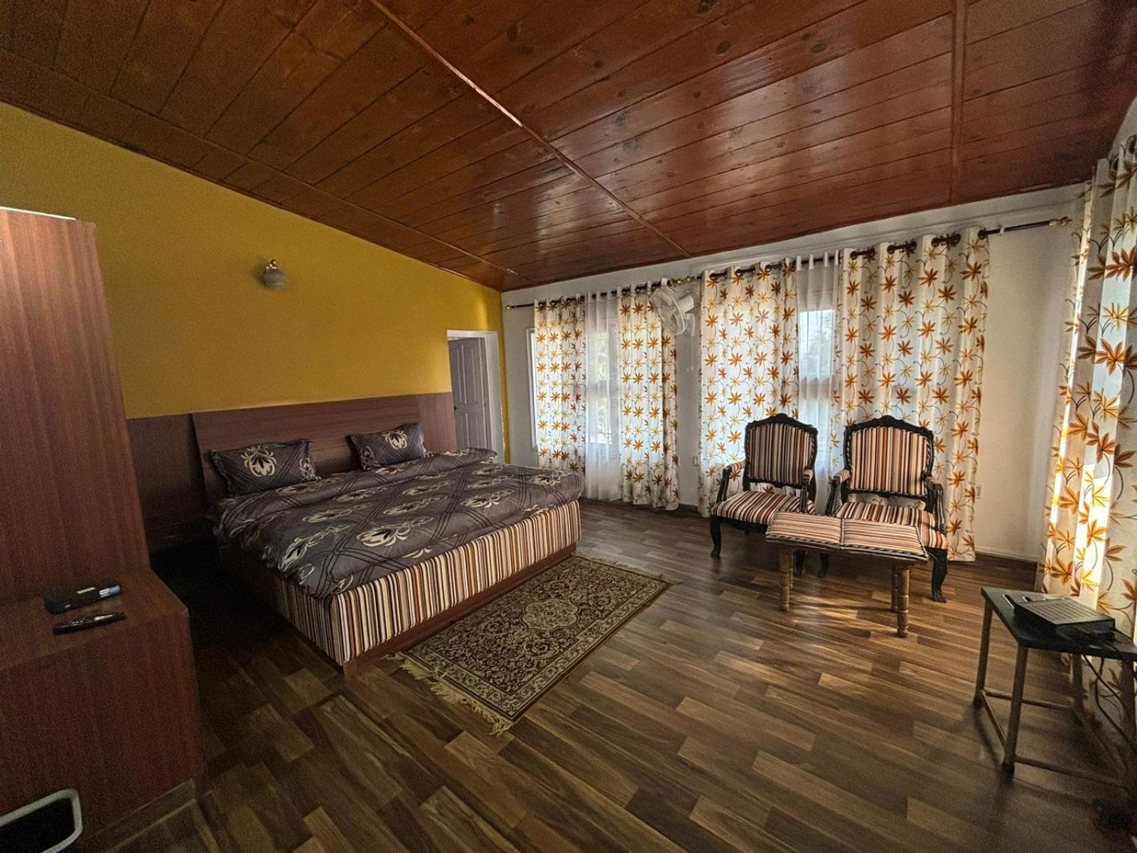 5 Bedrooms By Humble Stay Касаули Экстерьер фото